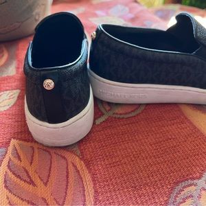 Michael Kors shoes. Womens